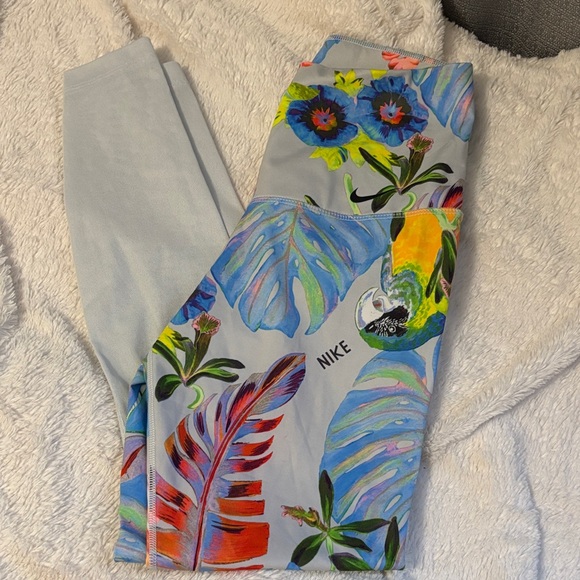 Nike Pants - Nike Women's Tropical Print Leggings